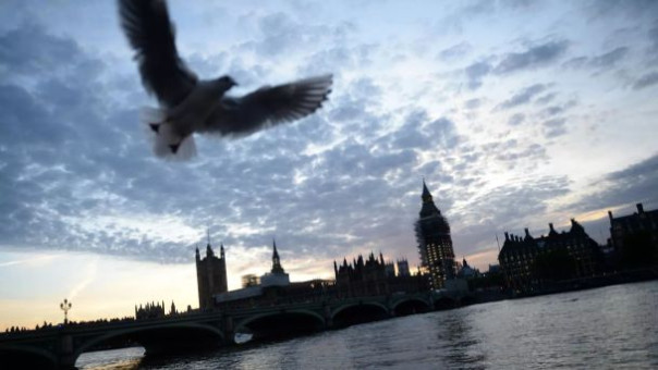 Олигархи начали войну: теперь за исключение из санкционных списков. Петр Акопов