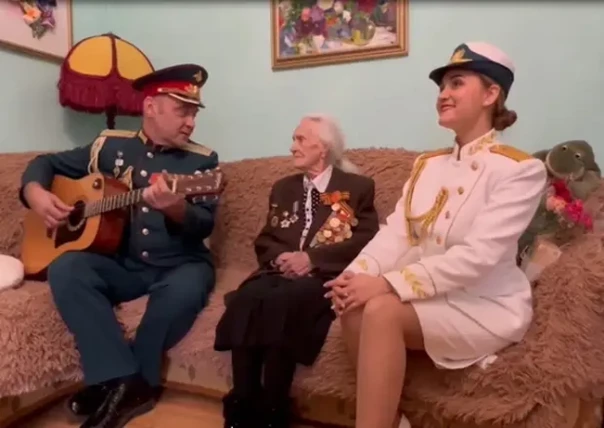 99-летнюю участницу Великой Отечественной войны поздравили с 8 Марта