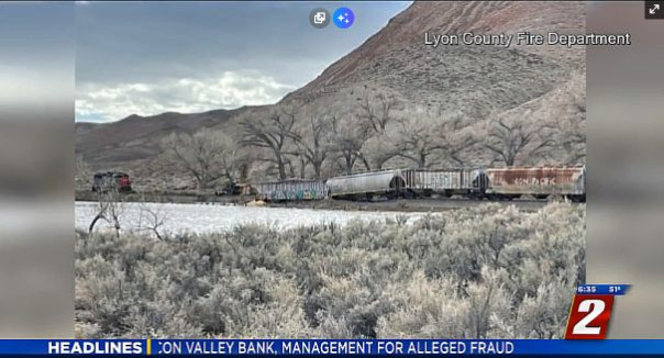 В эфире наша регулярная рубрика. В США сошёл с рельсов поезд