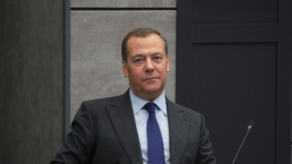 Медведев призвал американцев уничтожить тиранию Вашингтона