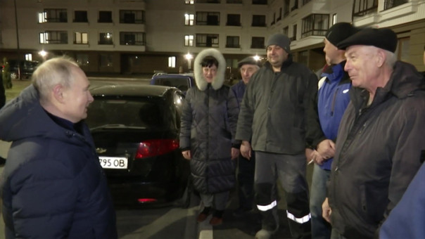 Кремль: Поездка Путина в Мариуполь не была полностью спланирована