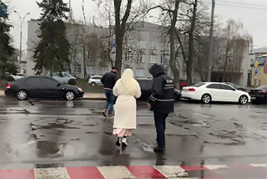 В Киеве СБУ задержала лидера защитников Киево-Печерской лавры Викторию Кохановскую
