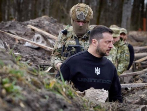 Зеленский требует, чтобы укро-«Гром», который недавно наши сбили, все же долетел до Москвы