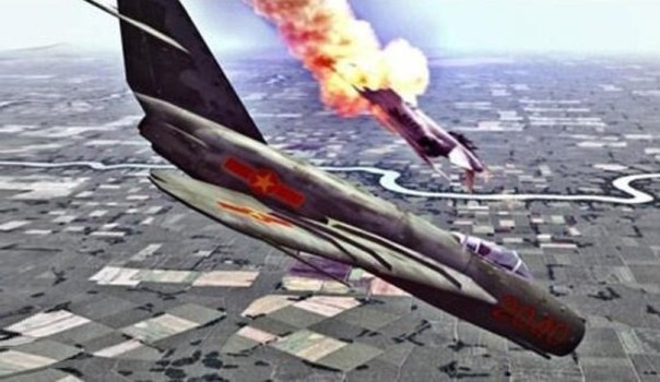 4 апреля 1965 года советские лётчики на самолётах МиГ-17 открыли боевой счёт в небе Вьетнама