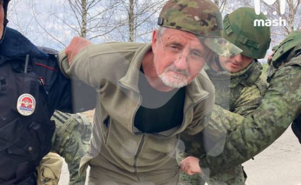 Украинский самолет упал в Брянской области, пилот задержан