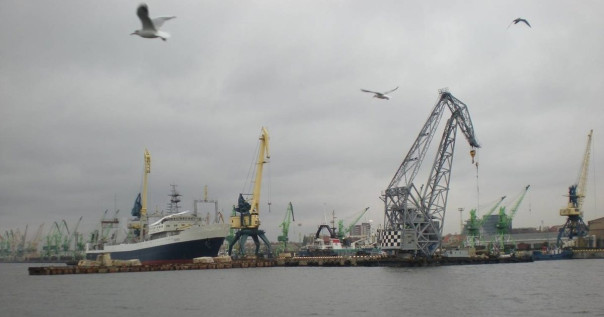 Клайпеда захирела: власти Литвы добивают единственный порт страны