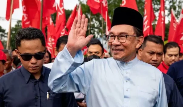 Премьер-министр Малайзии Анвар: нет необходимости продолжать зависеть от доллара США в инвестициях