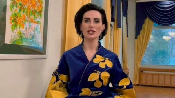 «Украинский гештальт»: о «послихе» Киева в Болгарии Илащук и ее халатике