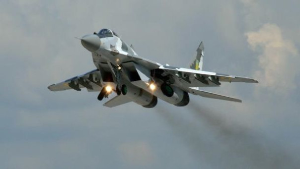 Германия разрешила Польше передать советские истребители Украине