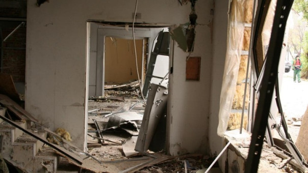 Укрофашисты нанесли массированный ракетный удар по ЛНР, ДНР за сутки обстреляли 26 раз, в Горловке повреждены детсад и жилые дома