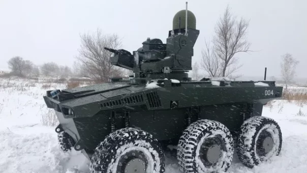 Боевой робот "Маркер" оснастят дроном-камикадзе