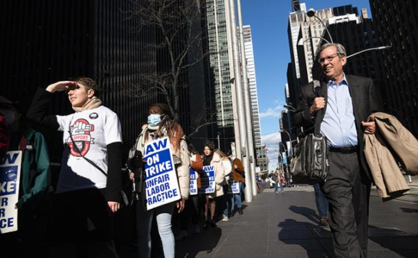 Пол Робертс: В современной Америке эксплуатация страшнее, чем в средневековой Англии