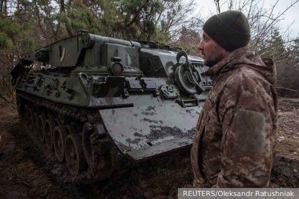 ВСУ начали отступление в руины частного сектора в Марьинке