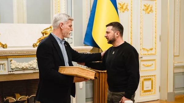 Президент Чехии сделал Зеленскому странный подарок