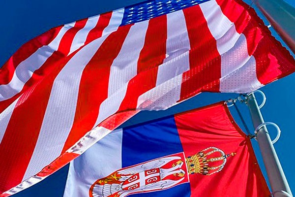 США привязали к себе Сербию одним большим преступлением