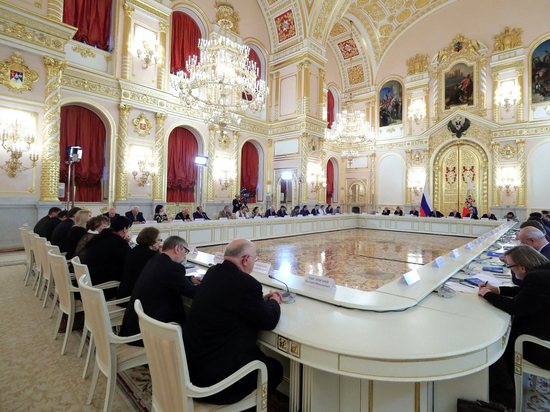 У двух членов Совета по правам человека при президенте РФ прошли обыски