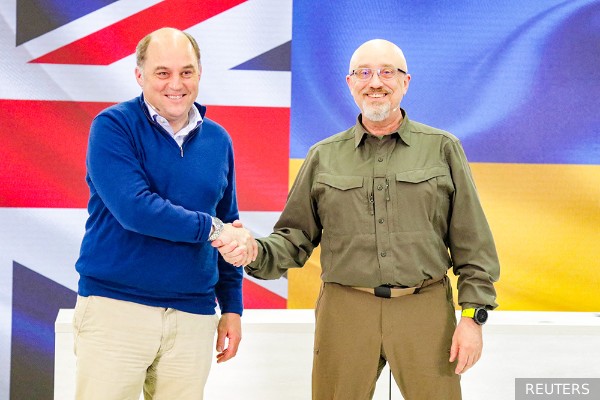 Мирошник назвал возможные цели визита Уоллеса в Киев