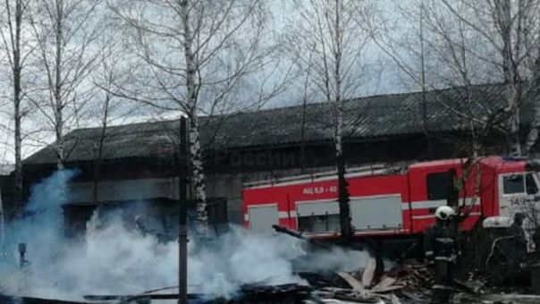 Пожар вспыхнул в ангаре с вертолетами в Ленобласти