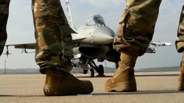 Зеленский пообещал Байдену не использовать F-16 для атак на территории России