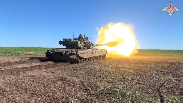 Танкисты обрушили здание на засевших внутри солдат ВСУ