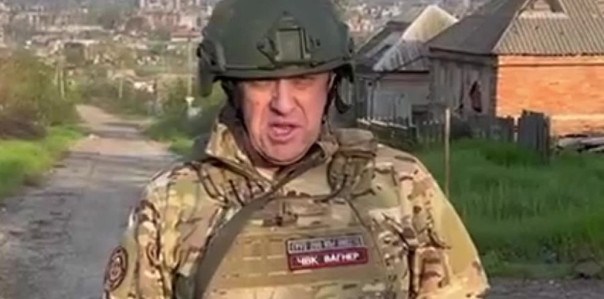 Евгений Пригожин: ЧВК "Вагнер" близка ко взятию Бахмута, за ВСУ осталось 0,6 км, но враг подтягивает резервы
