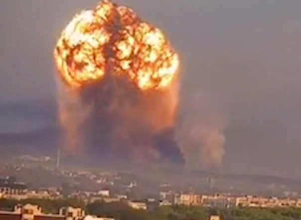 Кадры взрыва боеприпасов в Хмельницком| Первые снимки из Тернополя. Кондиционеры какие-то бракованные пошли