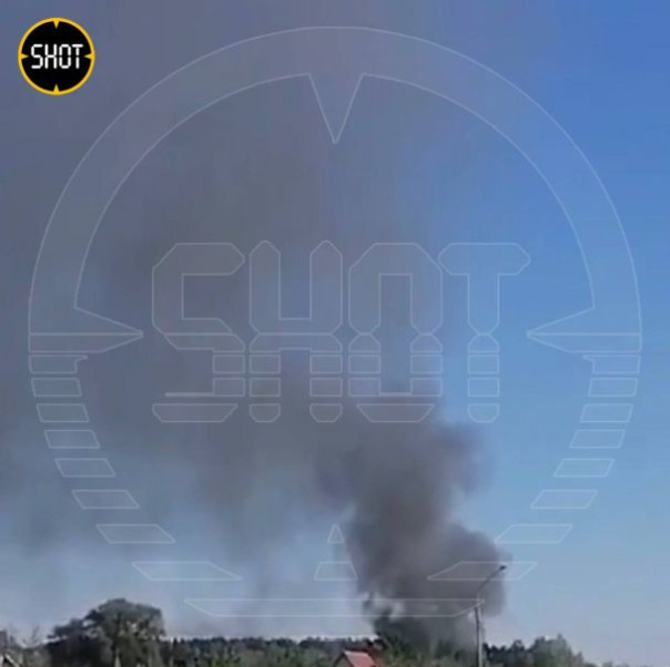 Украинский БПЛА Ту-141 "Стриж" взорвался у трассы на границе Калужской и Московской областей