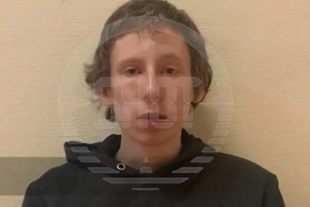 Кадры допроса россиянина, который пытался вступить в легион "Свобода России"* и скинул украинцам координаты воинских частей в РФ