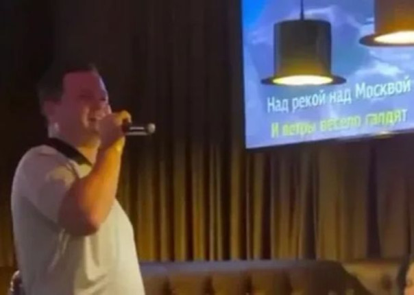 Украинца за исполнение песни Гарика Сукачева «Я покажу тебе Москву» отправят на передовую