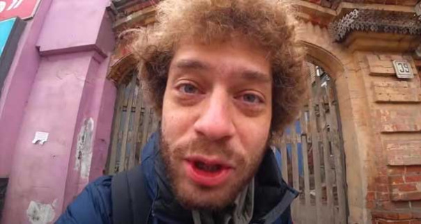 Суд арестовал банковские счета иноагента Ильи Варламова