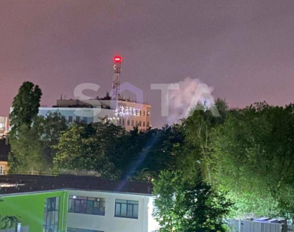 В Белгороде по меньшей мере два взрыва. Беспилотниками атакованы отделы МВД и УФСБ.