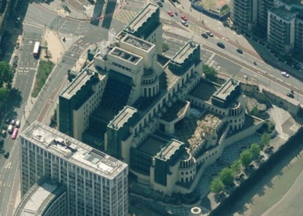 Медведев: Великобритания де-факто ведет против России необъявленную войну и является законной целью