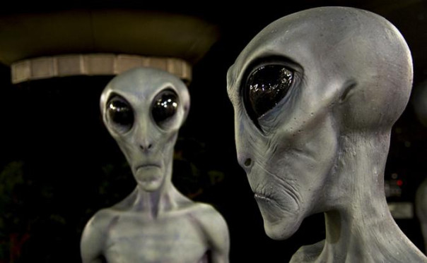 Мировые элиты в ступоре: США переключаются с громадян на инопланетян