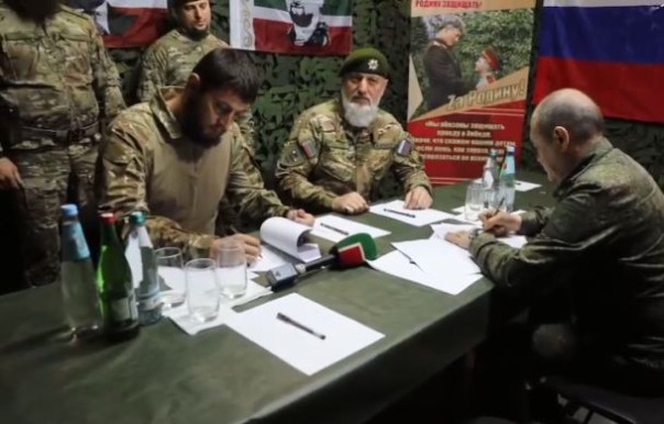 Минобороны России подписало первый контракт в рамках приказа о добровольцах с подразделением «Ахмат»