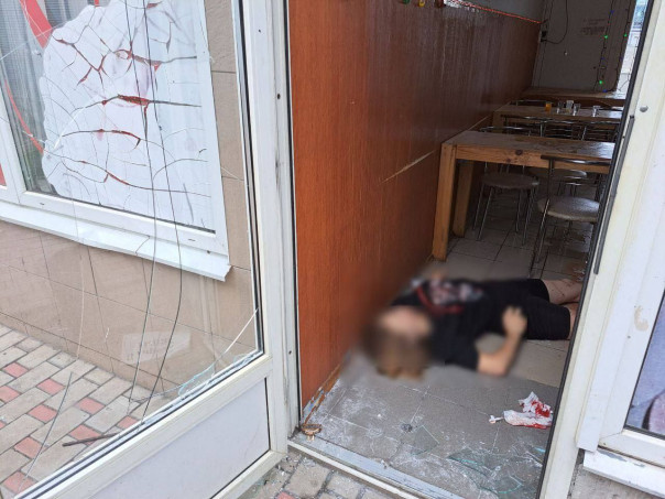 При обстреле ВСУ в Киевском районе Донецка погибла 20-летняя женщина, ее 2-летний сын ранен.
