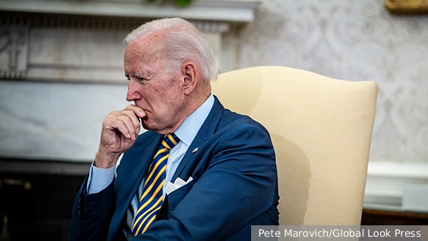 Демократы осудили решение Байдена поставить Украине кассетные боеприпасы