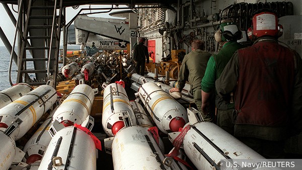 Большинство американцев против отправки Украине кассетных боеприпасов