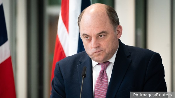 Борьба с Россией выбила из политики еще одного британца