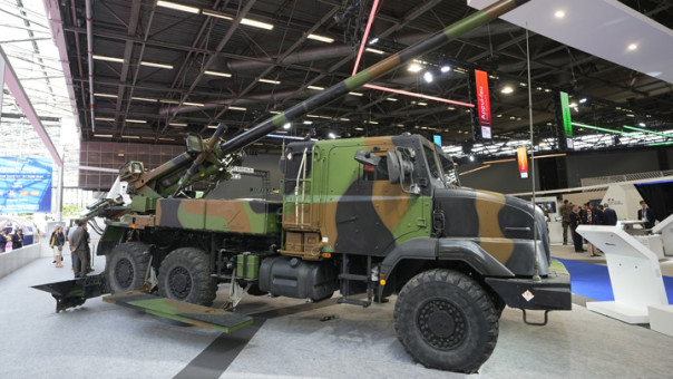 Франция пообещала новые поставки военной помощи Украине