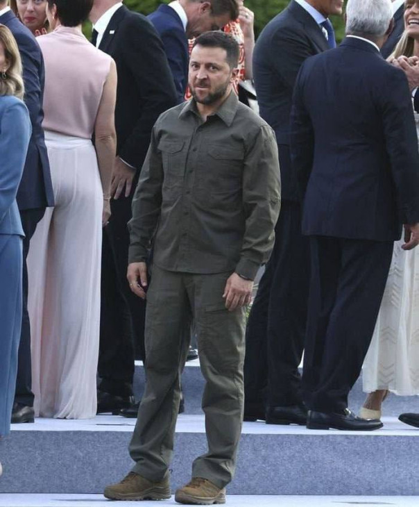 Зеленский не смог промолчать и нахамил британскому министру обороны Уоллесу.