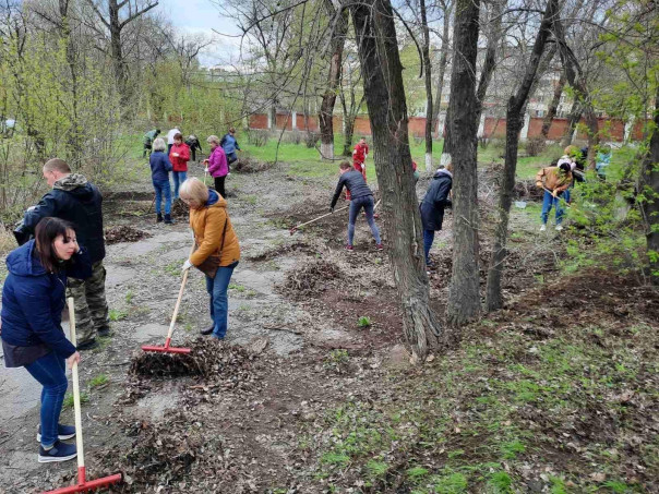 Госдума приняла закон об обязательном привлечении школьников к общественно полезному труду