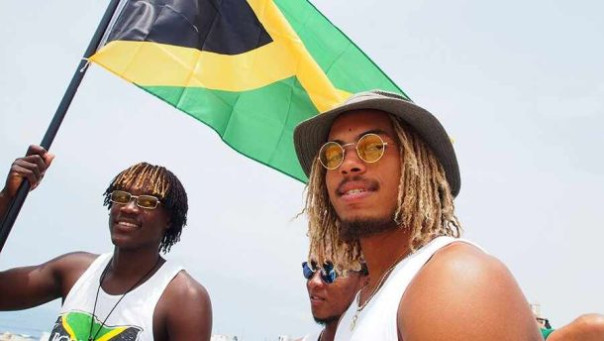 Деколонизация британской короны