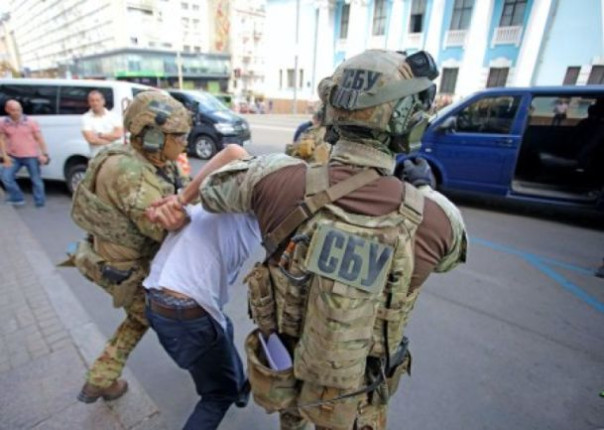 На Украине общение с родственниками из России приравняли к госизмене: зачистки неугодных продолжаются