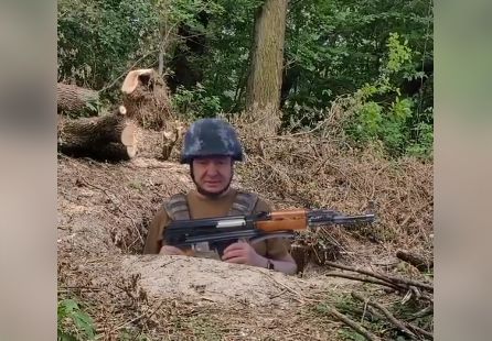 Пишу письмо на сапоге убитого товарища... ©