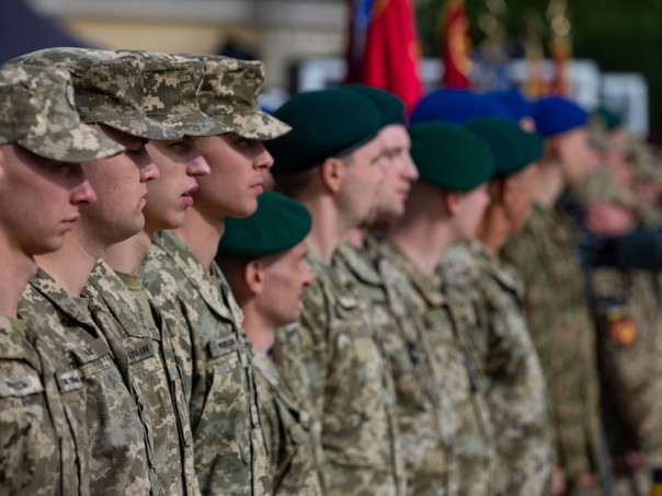 «Доставят в мусорном баке»: тащить украинцев в военкоматы поручили дворникам