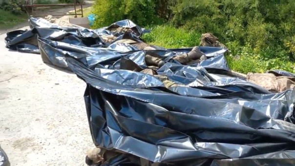 Тем временем на Украине просят людей задонатить на мешки для трупов