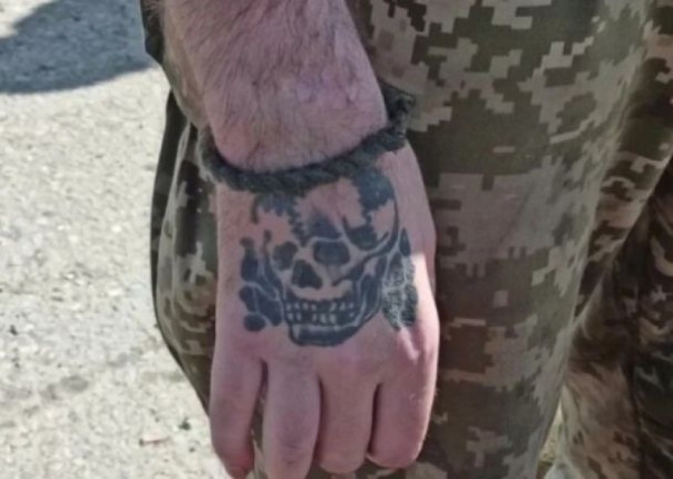 «Он понял, что я просто дегенерат». Боевик «Азова» рассказал, как пошёл воевать против отца из Луганска