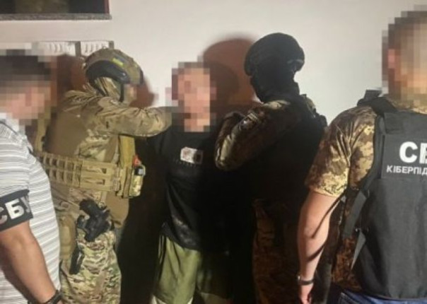 В Полтаве избит и задержан фитнес-тренер за то, что обматерил и плюнул в сотрудника военкомата