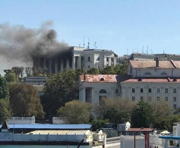 В результате ракетного удара ВСУ по штабу ЧФ в Севастополе погиб один военный