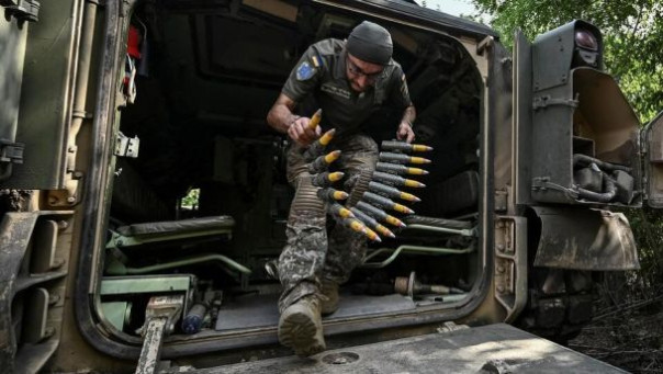 Запад воюет до последнего украинца. Анатолий Вассерман